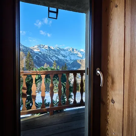 シャレー D'alpage Larose ヴァルトゥルナンシュ